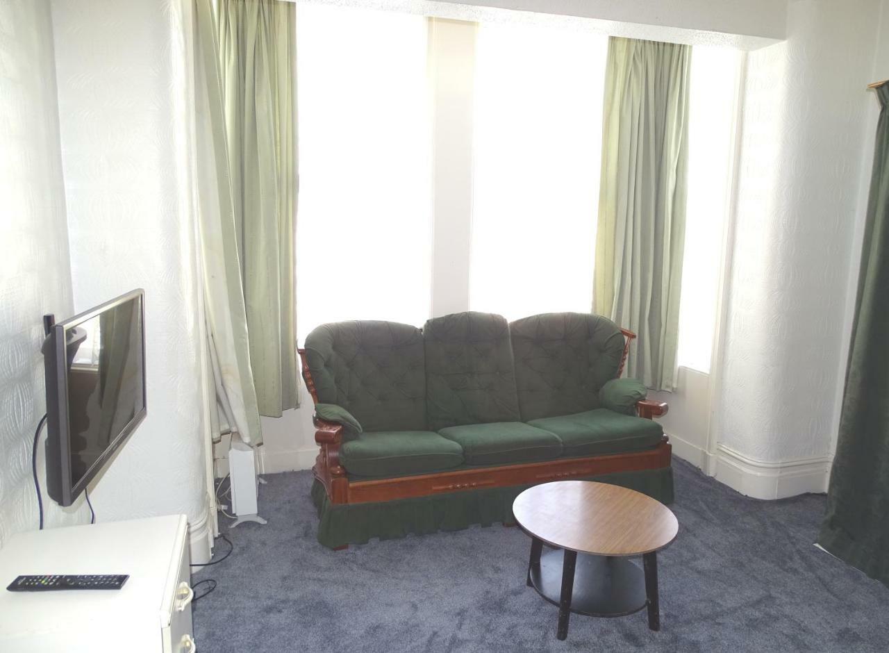 Beeton Villas Holiday Apartments Μπλάκπουλ Εξωτερικό φωτογραφία
