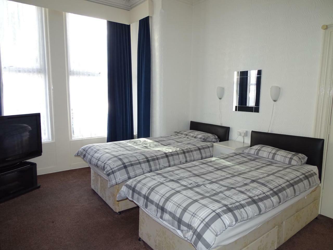 Beeton Villas Holiday Apartments Μπλάκπουλ Εξωτερικό φωτογραφία